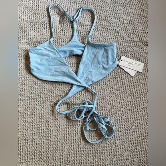 NEW L*Space Kristen Wrap Bikini Top Sky Blue Size Medium Swim NWT - Picture 4 of 5